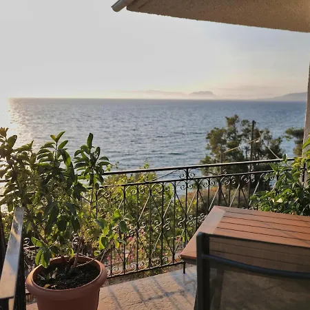 Urania - Kitries Appartement *