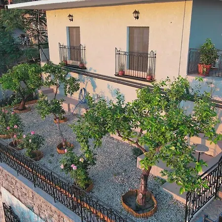 Urania - Kitries Lejlighed *